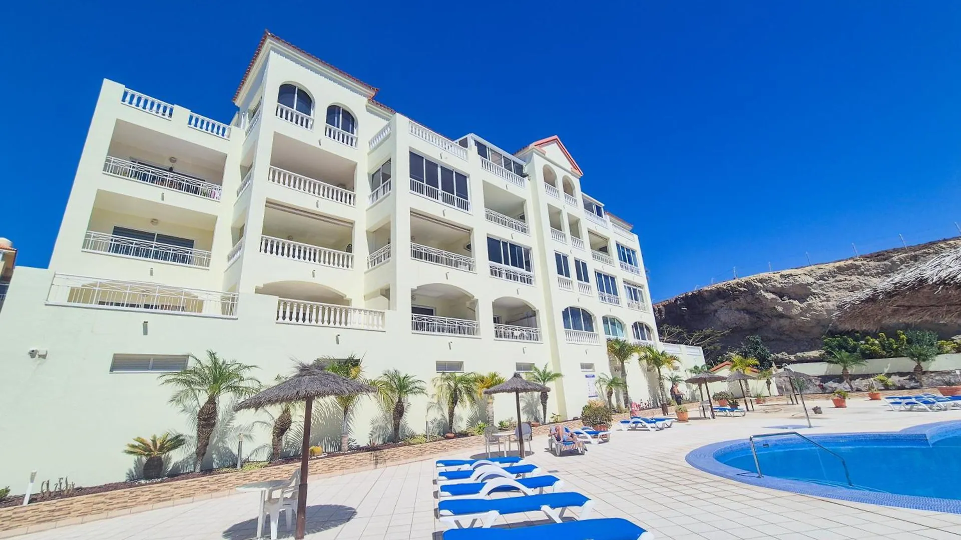 Mona'S Point Tenerife - Aircon, Private Parking And Heated Pool San Miguel de Abona Spain